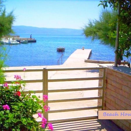 Beach House - Apartments Ana Duće Esterno foto