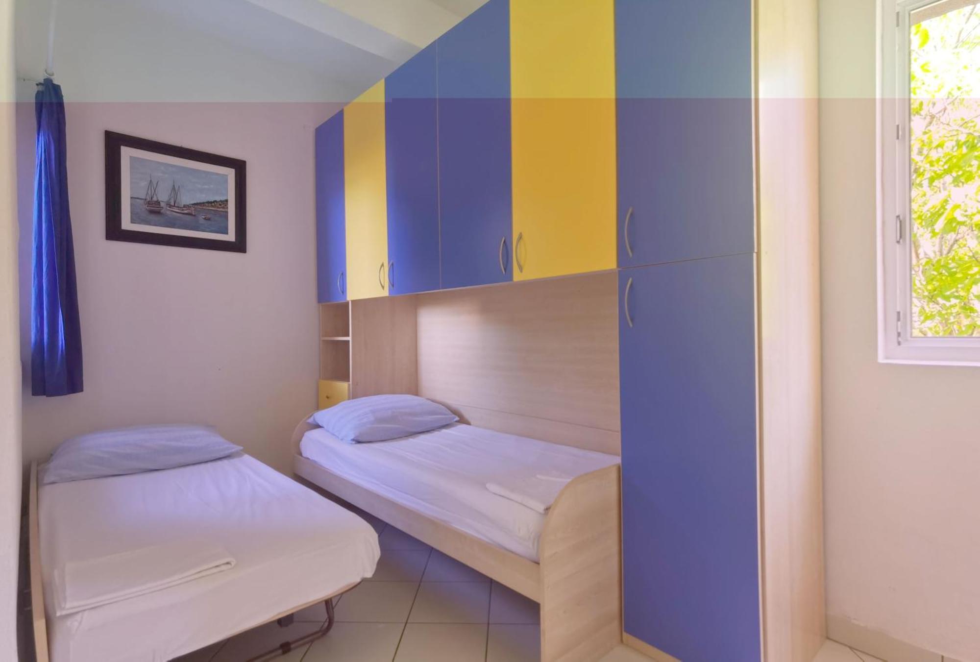 Beach House - Apartments Ana Duće Camera foto