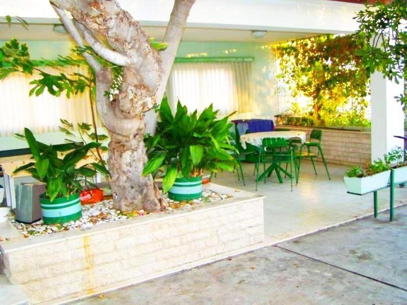 Beach House - Apartments Ana Duće Esterno foto